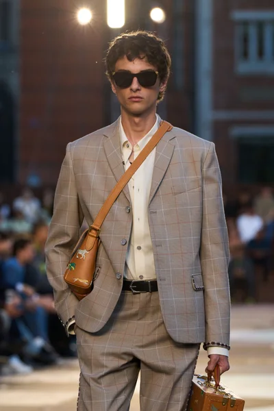 Look 152